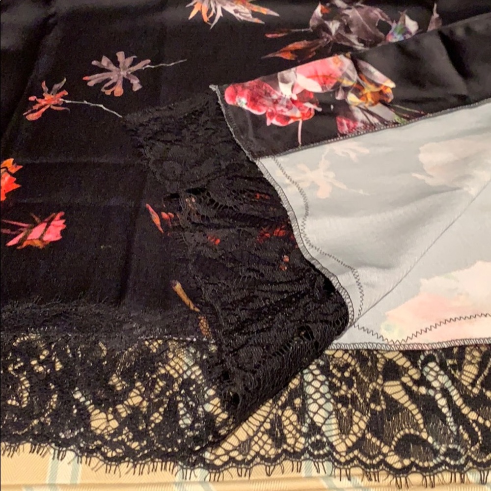 ❗️LAST SIZE SMALL VS VERY SEXY SATIN SLIP SKIRT - Picture 13 of 16